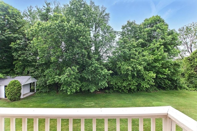36 Apple Ridge Rd, West Springfield, MA 01089 - view of green lawn