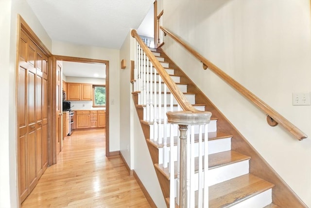36 Apple Ridge Rd, West Springfield, MA 01089 - stairs with wood finished floors and baseboards