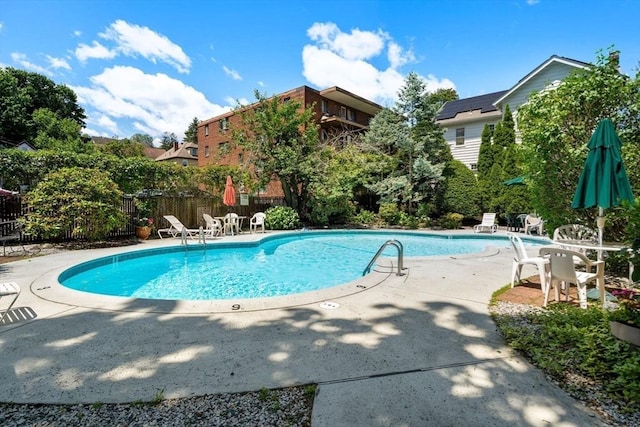 990 Massachusetts Ave Unit A37, Arlington, MA 02476 - community pool with a patio area