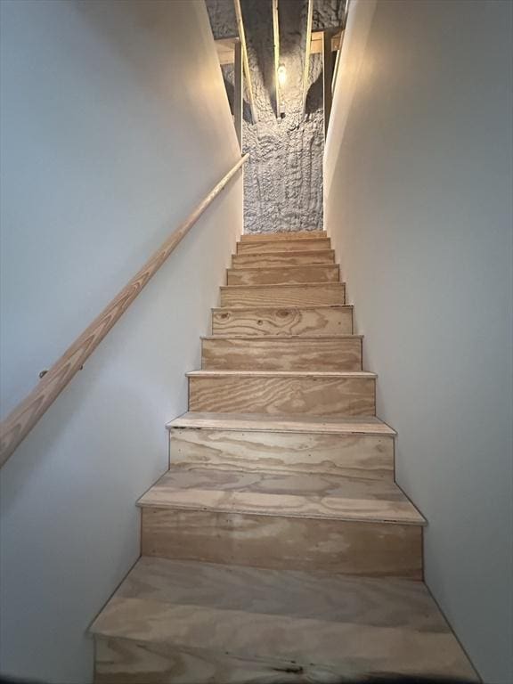 58 Dudley Rd, Billerica, MA 01821 - view of stairs