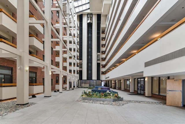 357 Commercial St Unit 219, Boston, MA 02109 - building lobby featuring a towering ceiling