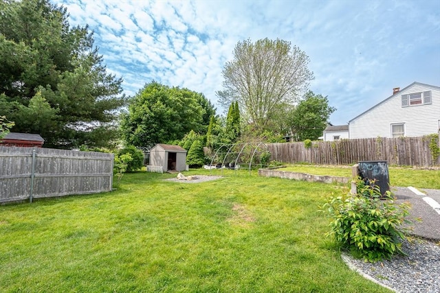 1001 Belleville Ave, New Bedford, MA 02745 - view of yard