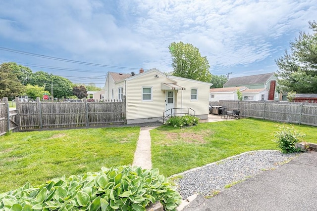 1001 Belleville Ave, New Bedford, MA 02745 - back of property with a patio