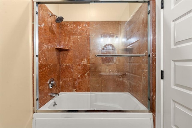 bathroom with tiled shower / bath combo