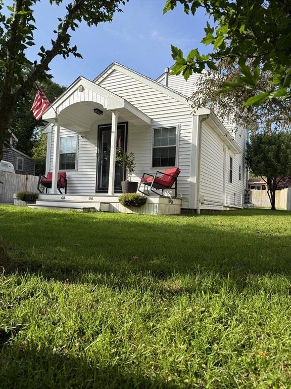 7 Grove St, Fairhaven, MA 02719 - view of front of property