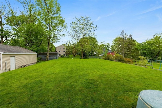 9 Green St, Brookfield, MA 01506 - view of green lawn