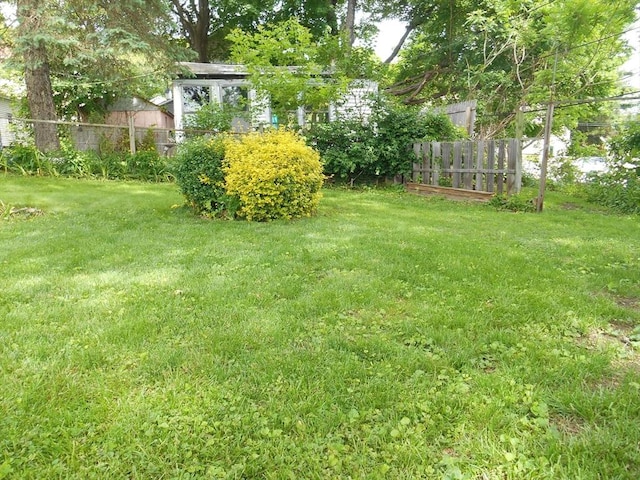 3 Anderson Ave, Worcester, MA 01604 - view of yard
