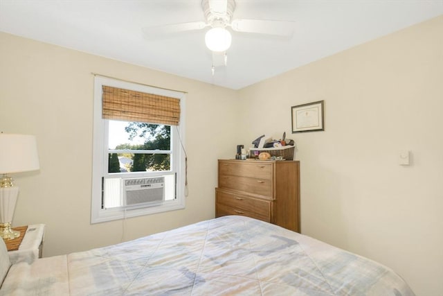 bedroom with a ceiling fan