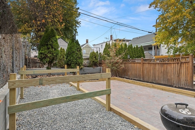 view of yard featuring a patio area