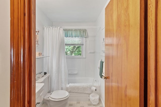 890 Westford St, Lowell, MA 01850 - full bath with shower / tub combo and toilet