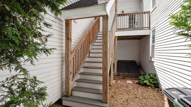 141 State St Unit 2, Newburyport, MA 01950 - entrance to property featuring a shingled roof