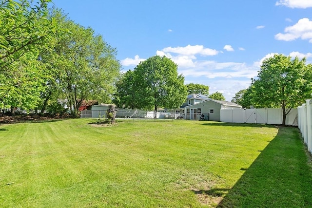 37 Gorham St, Chelmsford, MA 01824 - view of yard