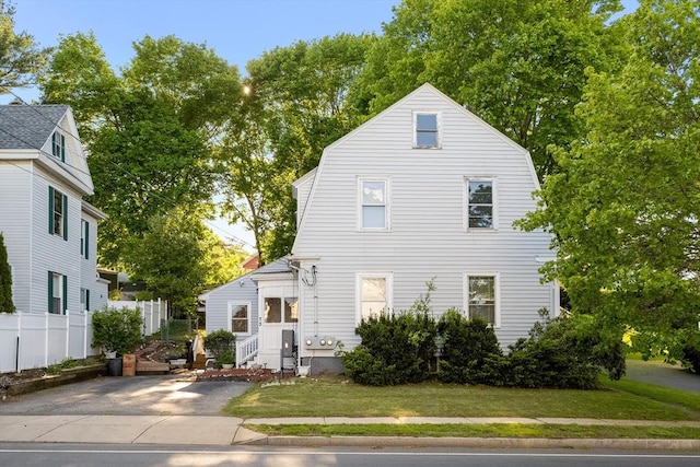 73 Lincoln Ave, Saugus, MA 01906 - dutch colonial featuring a gambrel roof