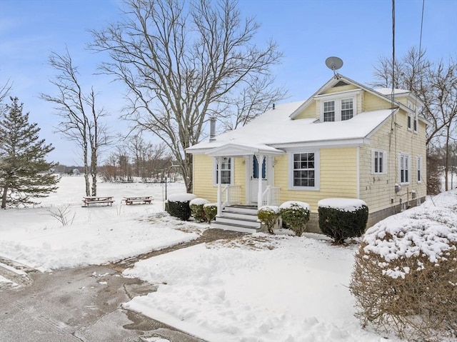 view of front of property