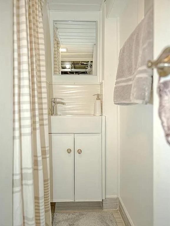 16 3rd St, Framingham, MA 01702 - bathroom featuring vanity