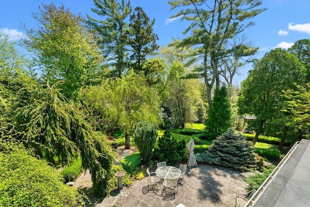 21 Fremont St, Dartmouth, MA 02748 - view of yard with a patio area