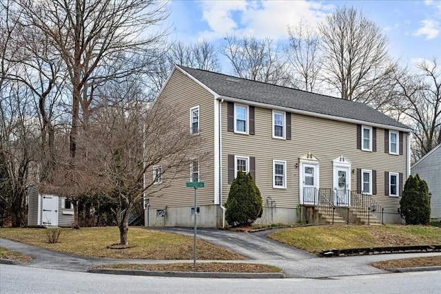 23 Vincent Cir, Worcester, MA 01604 - colonial home with a front lawn