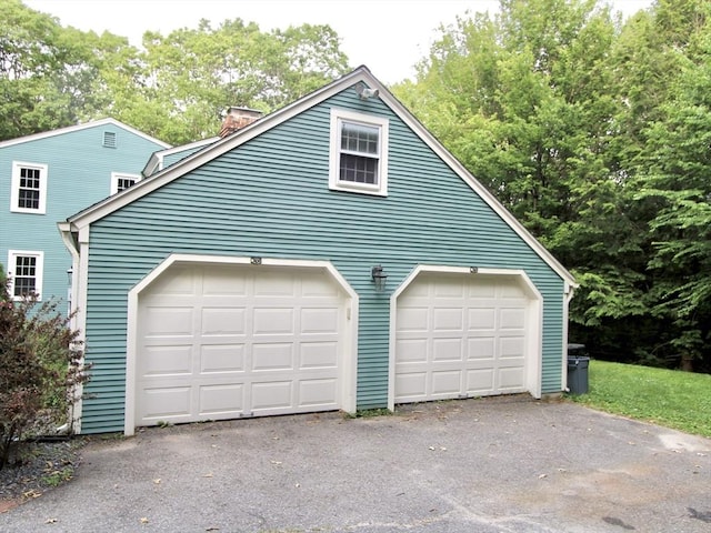 14 Oak Cir, Princeton, MA 01541 - view of garage