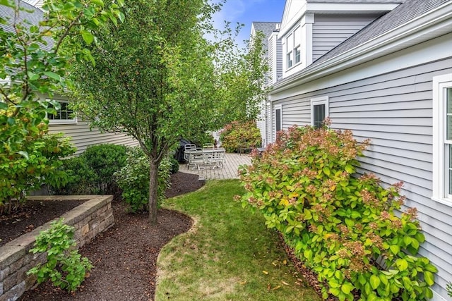 view of yard with a patio