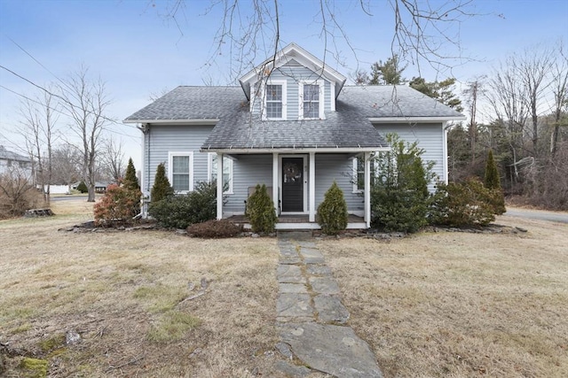 view of front of house featuring a front yard