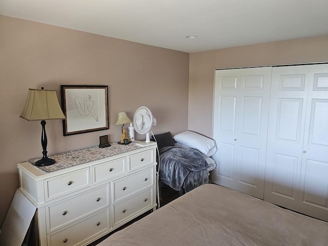 bedroom featuring a closet