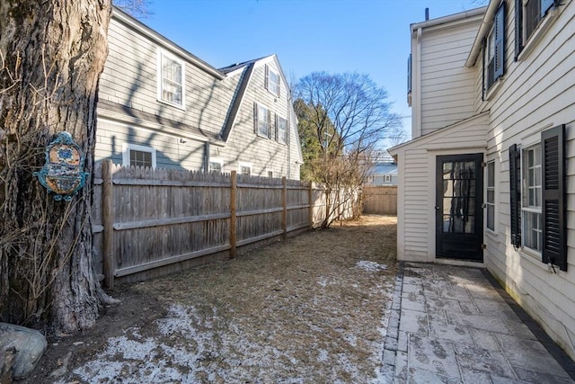 view of yard with a patio area