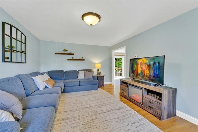 3 White Tail Dr, Tyngsborough, MA 01879 - living area with light wood-type flooring and baseboards