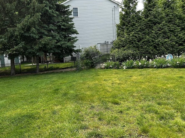 16 Pinehurst Ave, Dracut, MA 01826 - view of yard