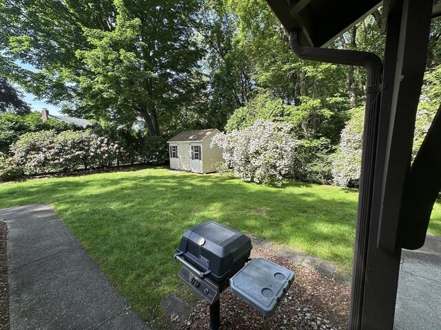 96 Wild Grove Ln, Longmeadow, MA 01106 - view of green lawn featuring an outdoor structure