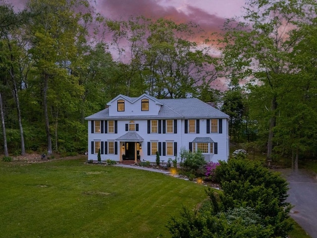 4 Rockwood Ln, Londonderry, NH 03053 - view of front of home with a front yard