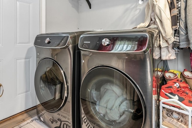 631 Chestnut St, Athol, MA 01331 - laundry room featuring washer and clothes dryer