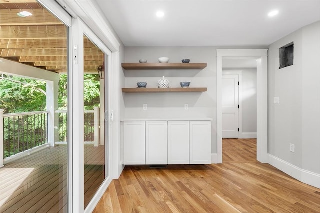 6 Ivy Cir, Winchester, MA 01890 - entryway featuring light wood-style floors and recessed lighting