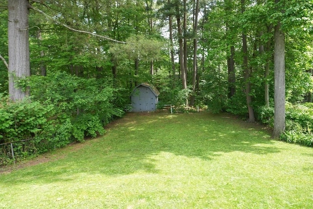 207 Belanger, Southampton, MA 01073 - view of grassy yard