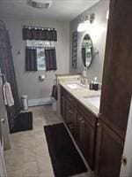 full bath with vanity