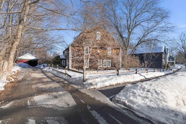 exterior space featuring driveway