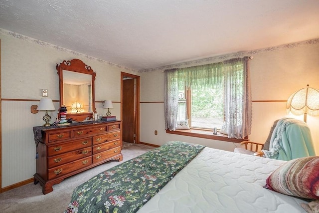 453 Homestead Ave, Holyoke, MA 01040 - bedroom with light carpet and baseboards