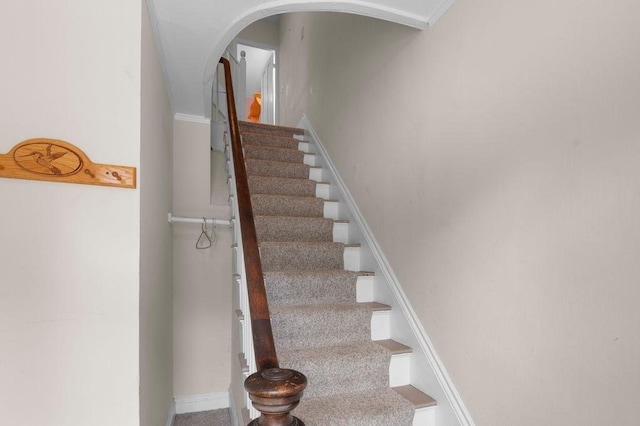 30 Oakland St Unit 2, Newburyport, MA 01950 - stairs with arched walkways and crown molding