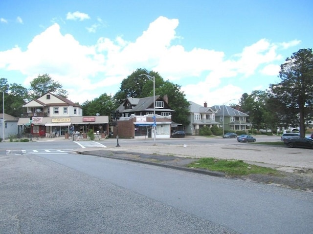 806 Pleasant St, Worcester, MA 01602