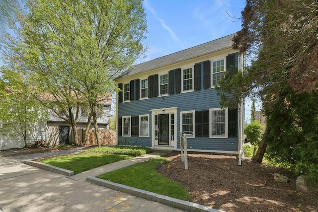 Listing photo 3 for 12 School St, Dedham MA 02026