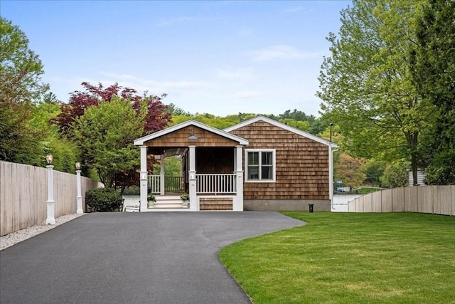 166 Klondike Rd, Dudley, MA 01571 - view of front of home with covered porch