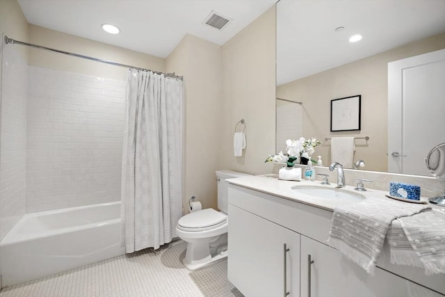 full bath with toilet, tile patterned flooring, shower / bath combo with shower curtain, vanity, and recessed lighting