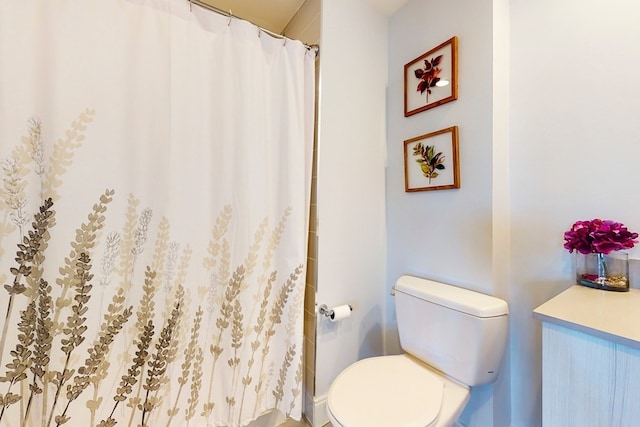 488 Dorchester Ave Unit 4H, Boston, MA 02127 - bathroom featuring toilet and curtained shower