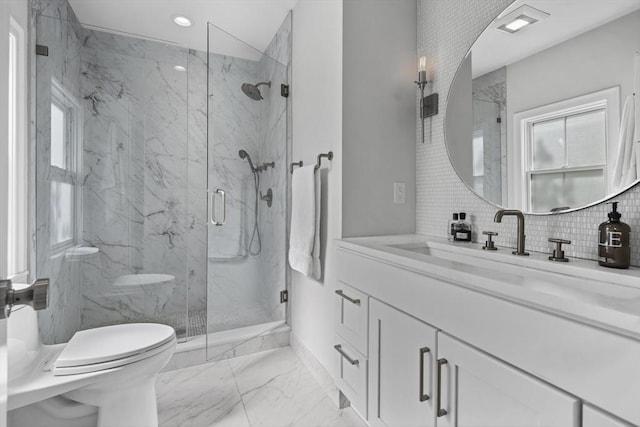 full bath with toilet, a marble finish shower, decorative backsplash, marble finish floor, and recessed lighting