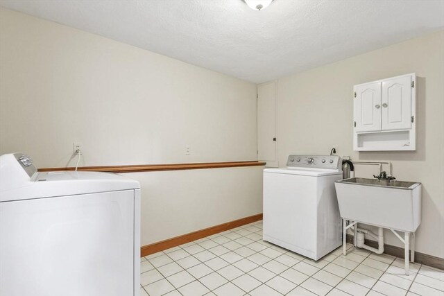 9 Divittorio Dr, Milford, MA 01757 - washroom featuring independent washer and dryer, baseboards, and a textured ceiling