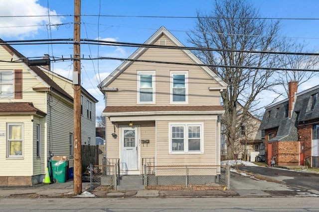 view of front of property