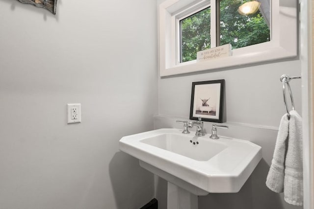 5 Cutler Rd, Paxton, MA 01612 - bathroom featuring a sink