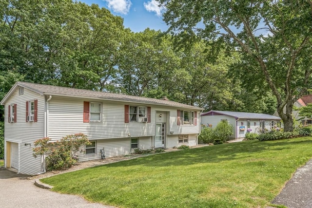 163 Lockland Ave, Framingham, MA 01701 - split foyer home with a front yard