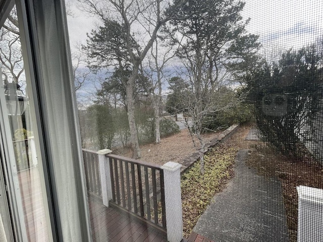 view of yard with a balcony