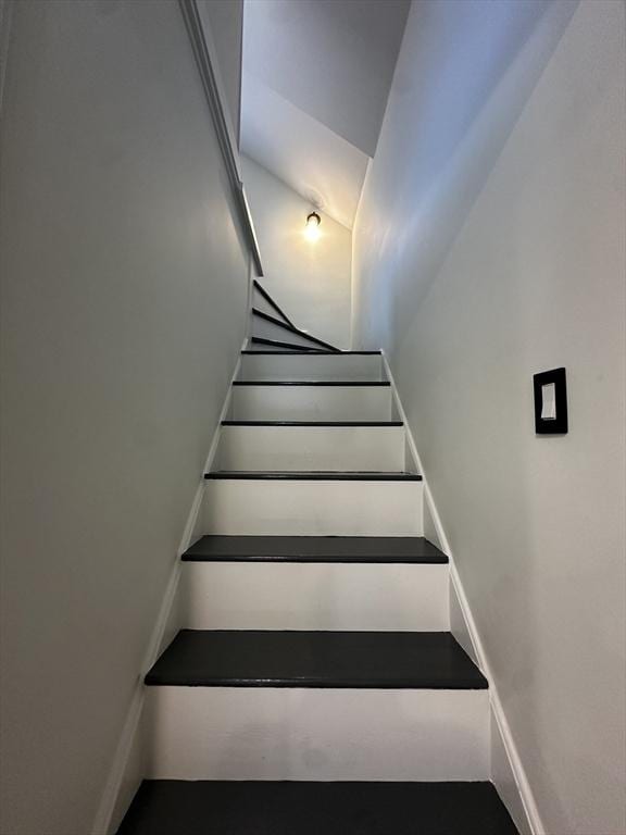 45 Carter Ave, Blackstone, MA 01504 - view of stairway