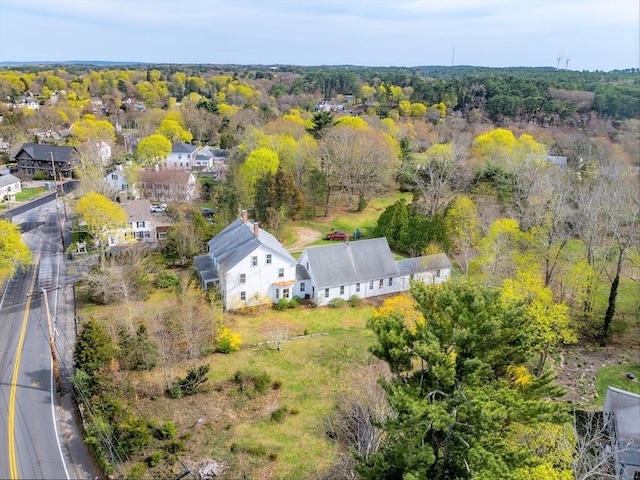 bird's eye view with a view of trees